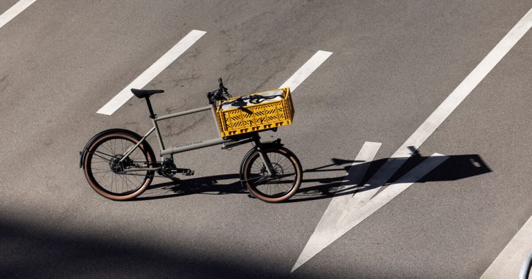 Monopole No O1 Bike integrates the modular body for freight transport