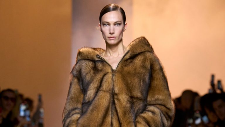 Elie Saab Fall 2025 Prepared-to-Put on Assortment – WWD