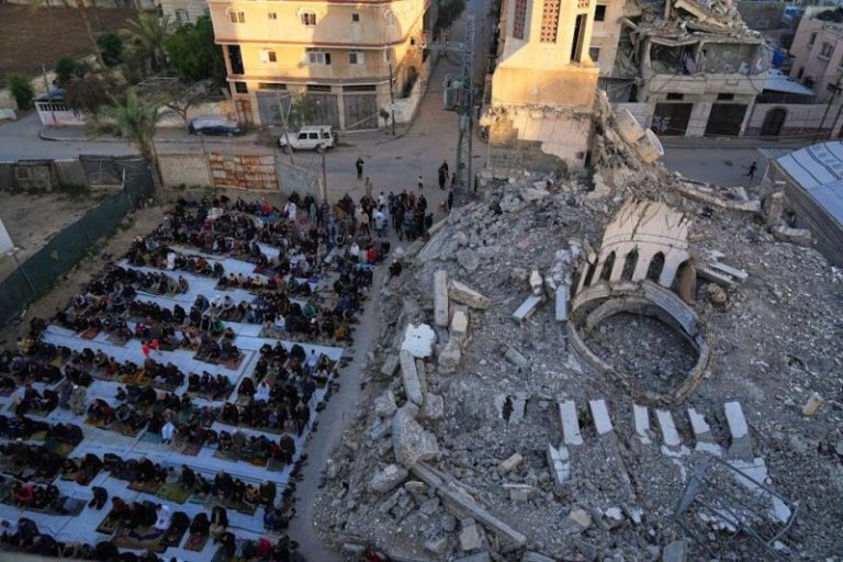 ‘Eid of disappointment’: Palestinians in Gaza observe the Muslim vacation with restricted meals and no finish to the conflict