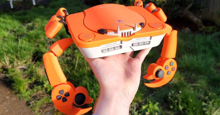 Crab PlayStation 1 console makes use of claws as a controller