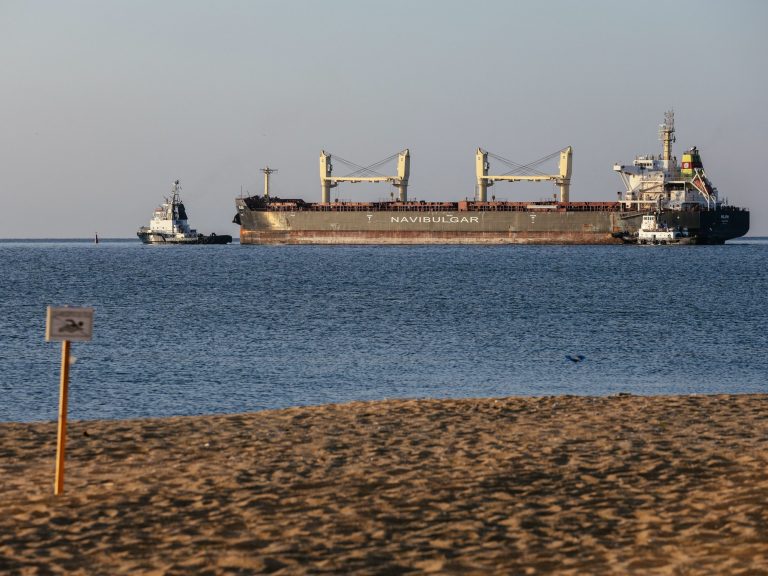 Russia and Ukraine agree with a excessive fireplace within the Black Sea