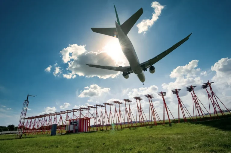 Do You Clap When a Airplane Lands? Don’t Do It!