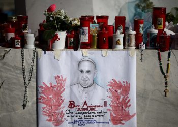 Francisco spent the night time with out oxygen masks, however the docs ask for “knowledge” with their well being