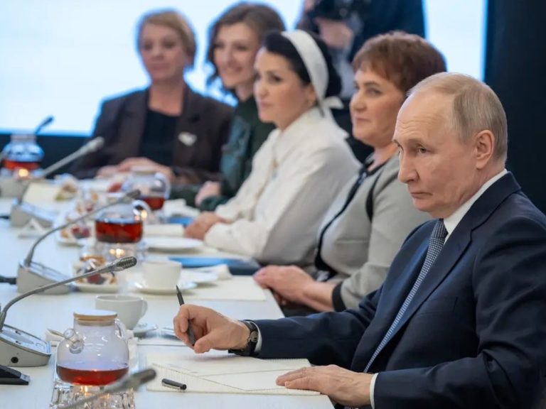The proposal of a excessive hearth between Russia and Ukraine raises a dilemma for Putin