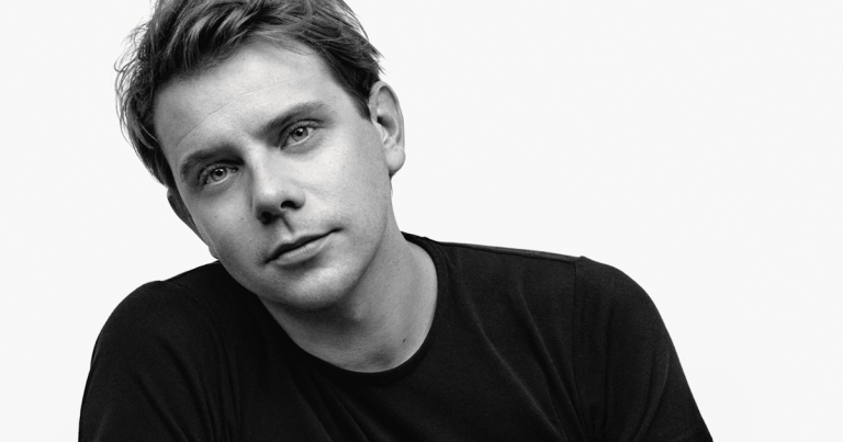 Jonathan Anderson Exits Loewe – theFashionSpot