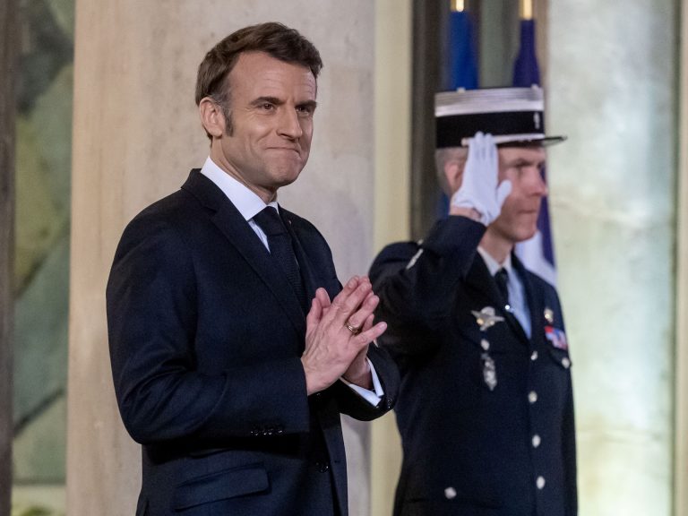 For Emmanuel Macron “Russia is not going to cease in Ukraine and is a menace to France and Europe”
