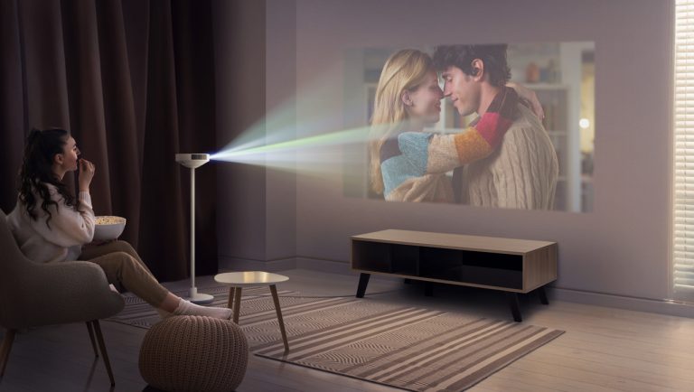 The latest LG projector doubles as a speaker and a temper lamp