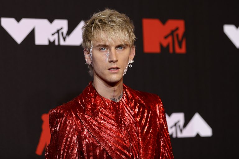 Machine Gun Kelly Suffers Devastating Loss Forward of Child