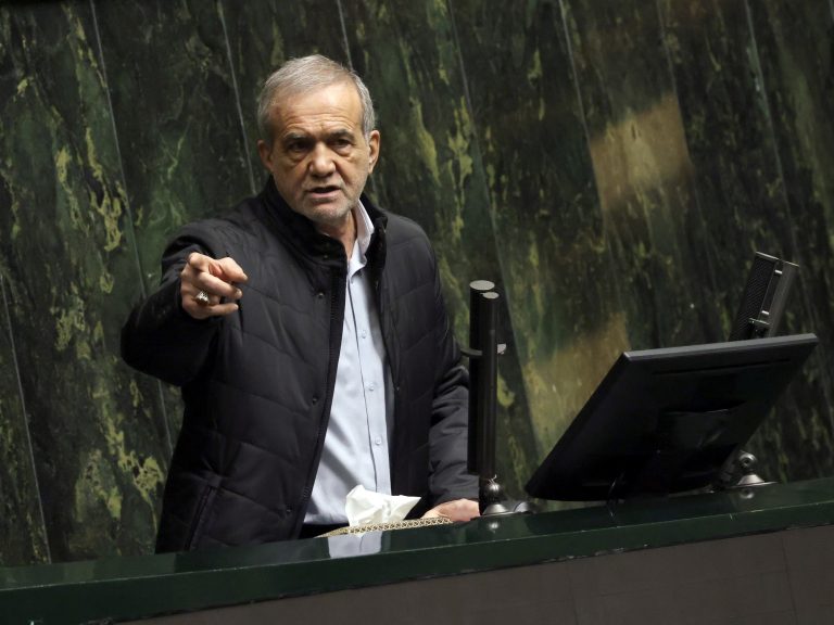 Parliament threw the Minister of Economic system to overthrow the foreign money and poor administration