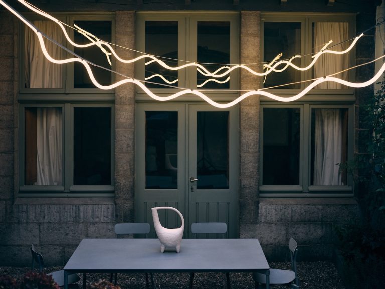 Petite Friters makes waves on the bottom with outside lighting