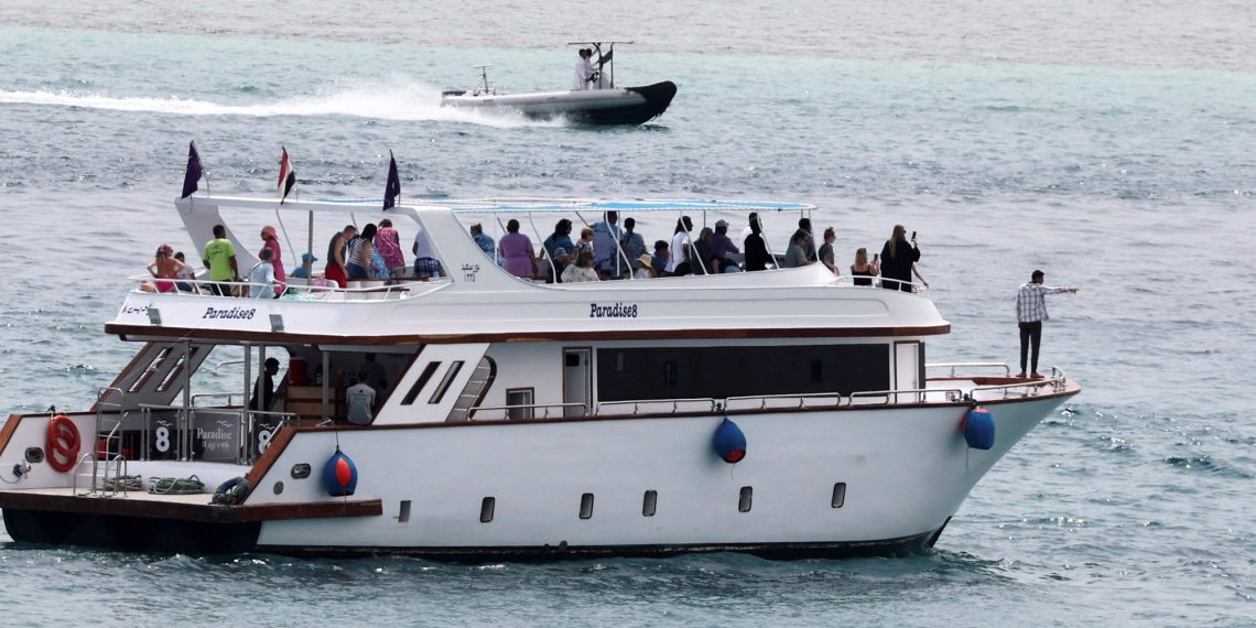 Submarine with vacationers sinks into Egypt: What is understood thus far