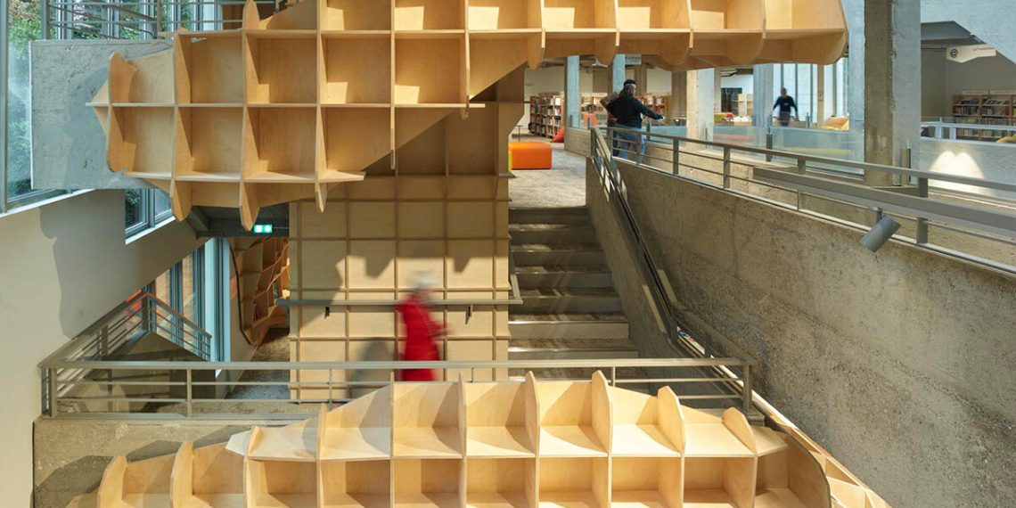 Jakob+Macfarlane Reform Avignon Library with wavy cabinets