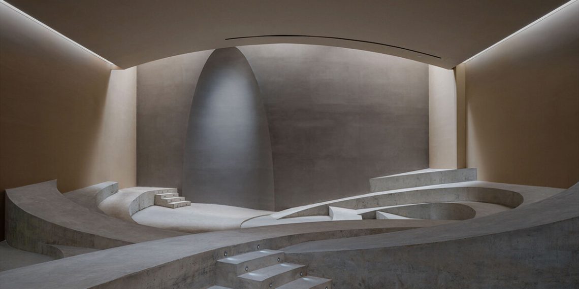 The multi-decentrate sculptural spactrum decentrate is carried out as a steady topography in China