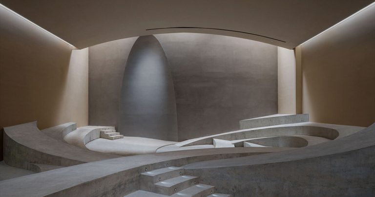 The multi-decentrate sculptural spactrum decentrate is carried out as a steady topography in China