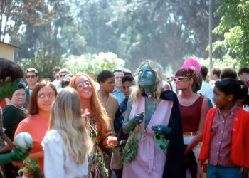 Who shot me? Helps to determine the nameless photographer who captured San Francisco from 1960s – Colossal