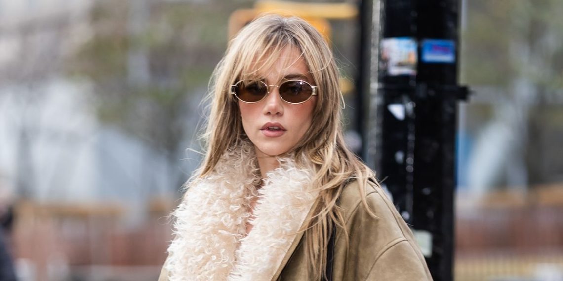 Suki Waterhouse embodied the ’70s in a shearling and suede look