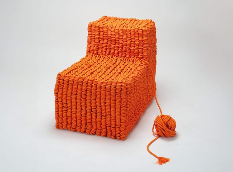 Svea Tisell weaves vibrant furnishings, sculptural from recovered rope – colossal