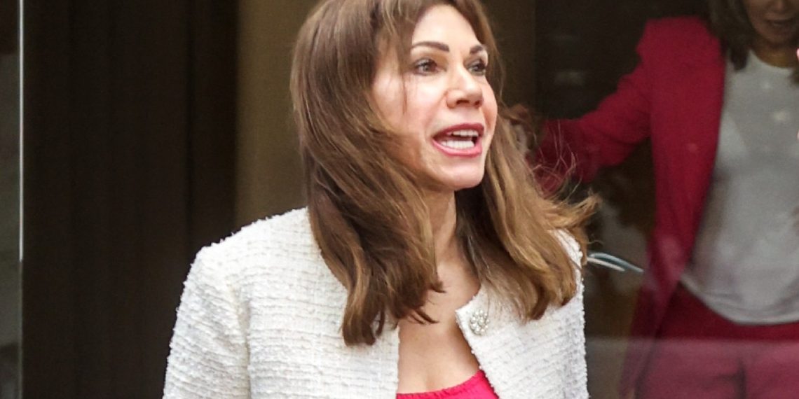 ‘Golden Bachelor’ Star, 71, Debuts Daring New Look