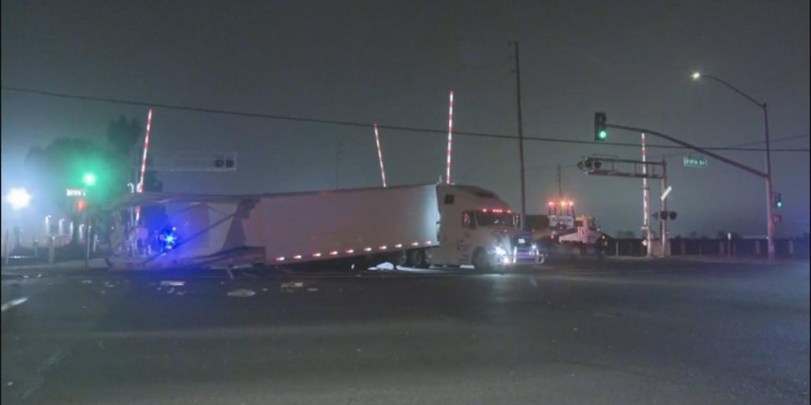 Oxnard meals vendor injured after practice collides with large rig