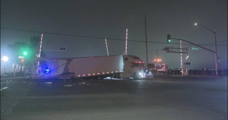 Oxnard meals vendor injured after practice collides with large rig