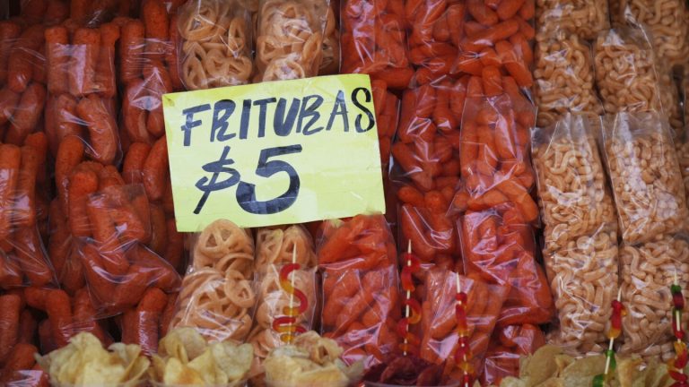 Mexico bans junk meals gross sales in faculties