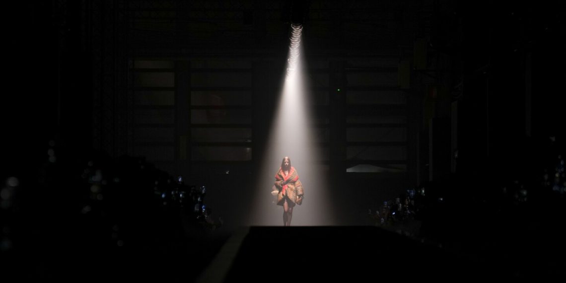 Versace struts assured assortment as rumors swirl that the Milan vogue mainstay is in the marketplace