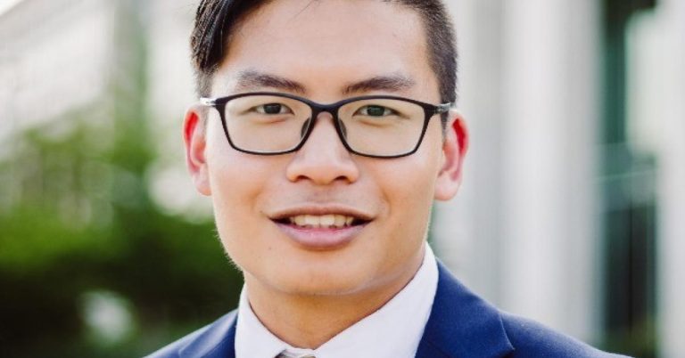 The Malaysian pupil is available in his research in American politics “Circle” | Haenicke Institute for World Schooling