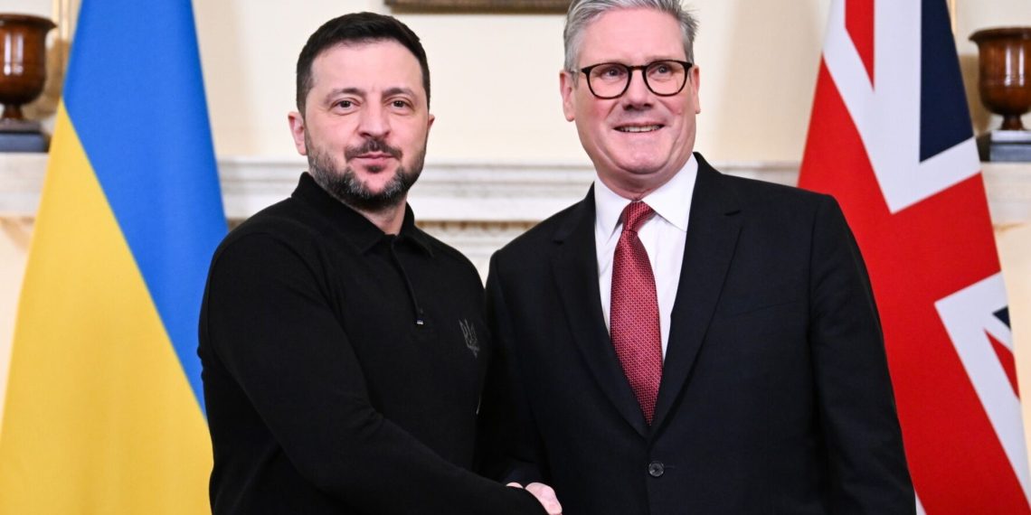 After the violent battle with Donald Trump, Volodimir Zelenski London got here and acquired the agency assist from Keir Starrer