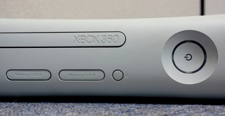 The Xbox 360 consoles can now be hacked with a USB key