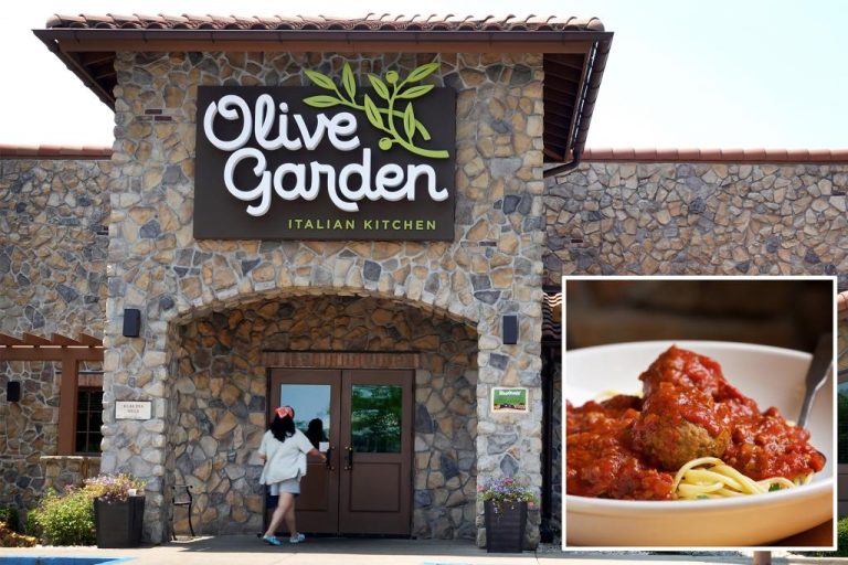 Texas Roadhouse seizes Olive Backyard’s high spot as America’s high informal eating chain