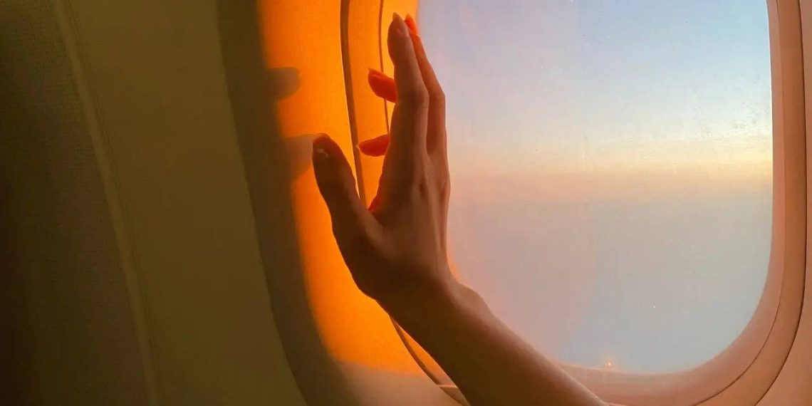 The REAL Cause Why It is Greatest To Hold Window Shades Up Throughout Touchdown And Takeoff