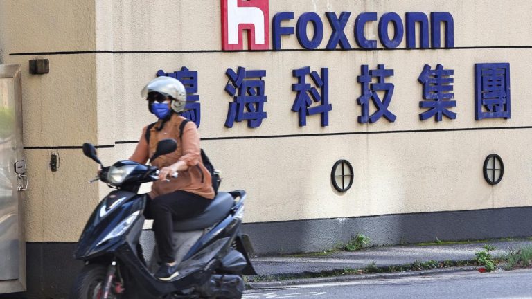 Foxconn studies file Q1 revenues, says they have to carefully take a look at international politics