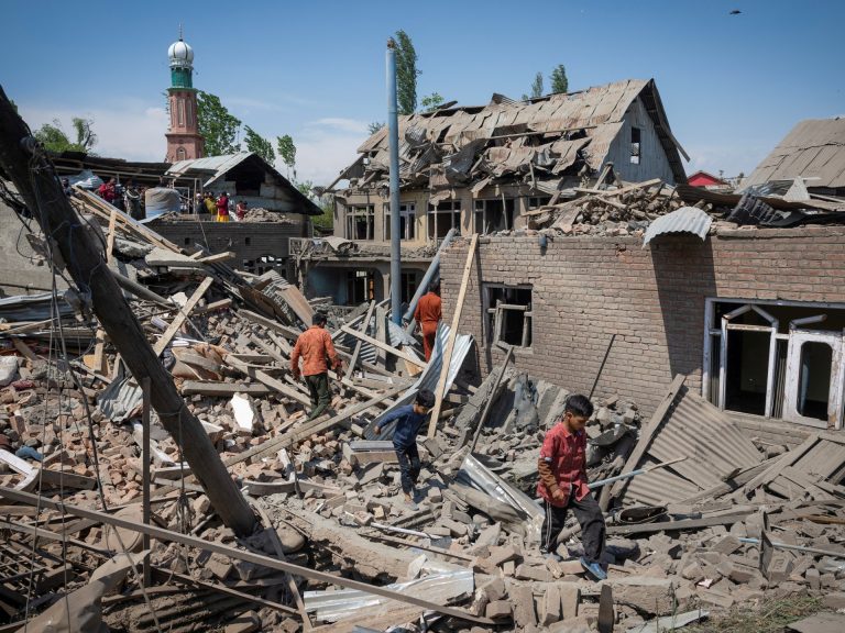 Kashmir Reside: Politicians criticize the ‘collective punishment of India’ – Al Jazeera