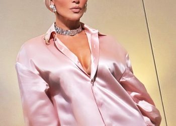 Jennifer Lopez rocks color pink as she drips in diamonds in new trend submit