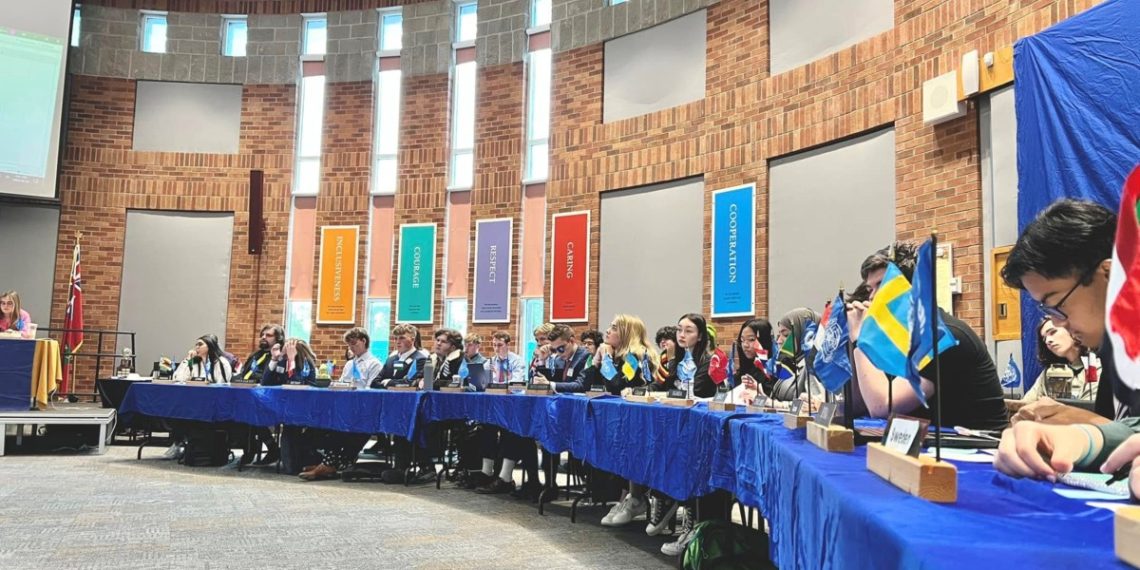 College students to deal with AI, trend and gender equality at Mannequin UN