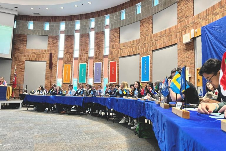 College students to deal with AI, trend and gender equality at Mannequin UN