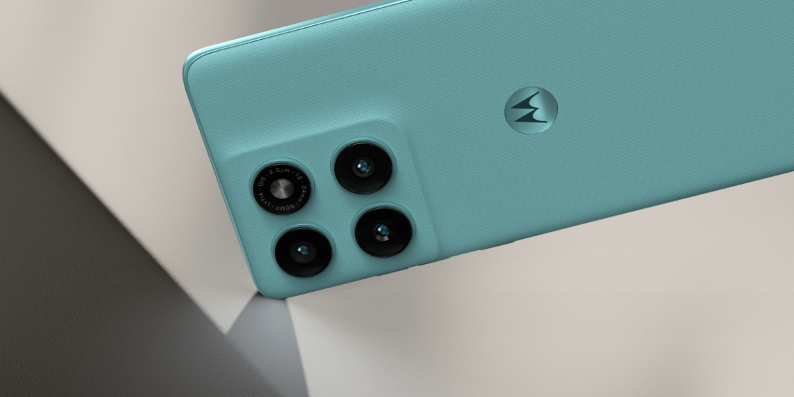 The primary Edge 60 of Motorola’s cellphone looks like canvas