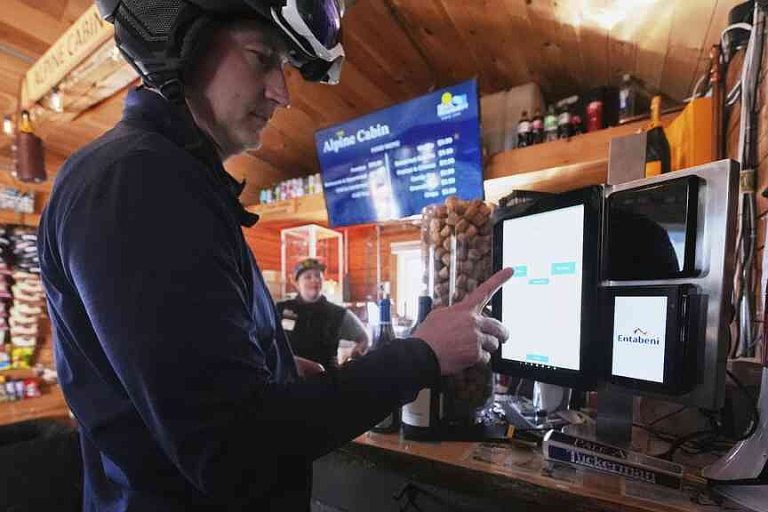 New Hampshire Ski Resort Bets on Know-how to compete with business giants