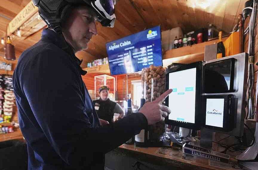 New Hampshire Ski Resort Bets on Know-how to compete with business giants