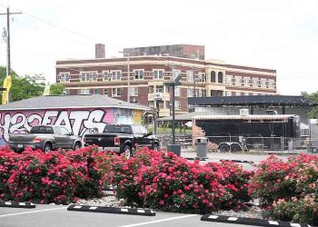 The Giving Staff internet hosting meals distribution, useful resource truthful for underserved Sizzling Springs residents at the moment