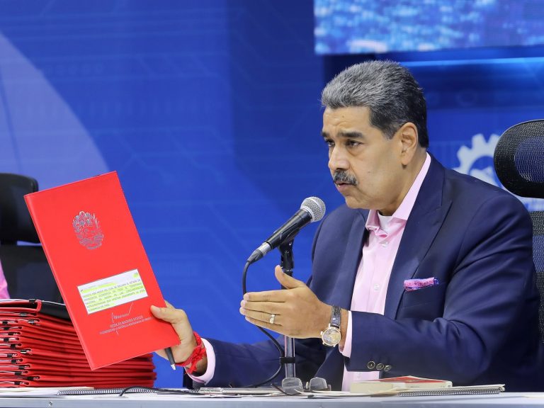 Nicolás Maduro rejected the prisoner trade proposed by Nayib Bukele and criticized him arduous