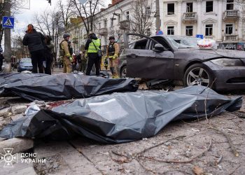 A Russian missile assault in opposition to town of Sumi leaves greater than 30 lifeless and 100 wounded: harsh criticism in opposition to Vladimir Putin