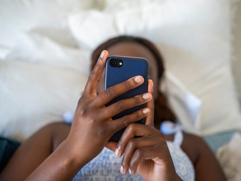 I’m a mom who works in know-how, and also you scare me. I realized my daughter these easy tips to look at false content material.