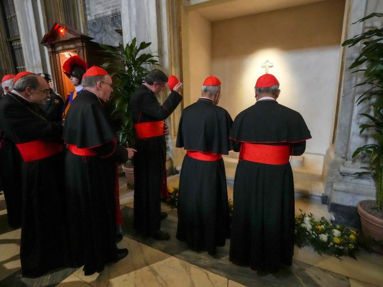 Cardinals prayed to Francisco’s tomb and ready to vote for a brand new Pope in an intrigue ruined conclusions