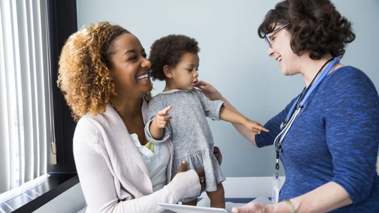 Uncertainty Looms Over Black Maternal Well being Packages Amid Cuts | KFI AM 640