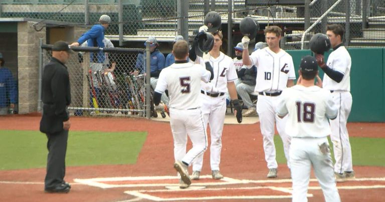 Eagles suffers the primary WIAC loss after dividing double heads with UW-Platteville | Sports activities