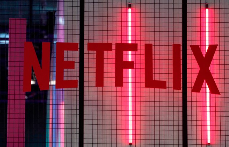 The primary quarter of Netflix is ​​primarily based on the current impulse, as a result of the industrial warfare attracts different know-how firms | WGN Radio 720