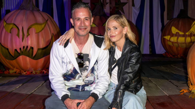 Sarah Michelle Gellar Swears By This Easy Hygiene Hack For Completely happy Marriage