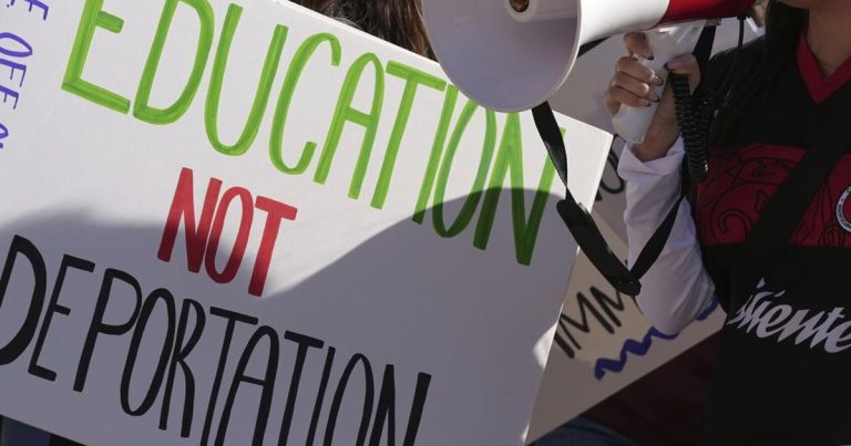 The US authorities has a brand new coverage for finishing the authorized standing of worldwide college students – Bristol Herald Couer