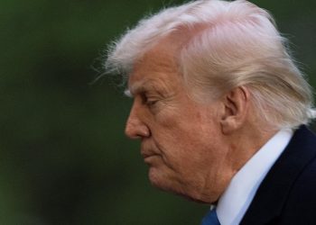 Donald Trump defends his tariffs and calls China “the best abuse of all” in the course of an extra drastic collapse of the luggage worldwide